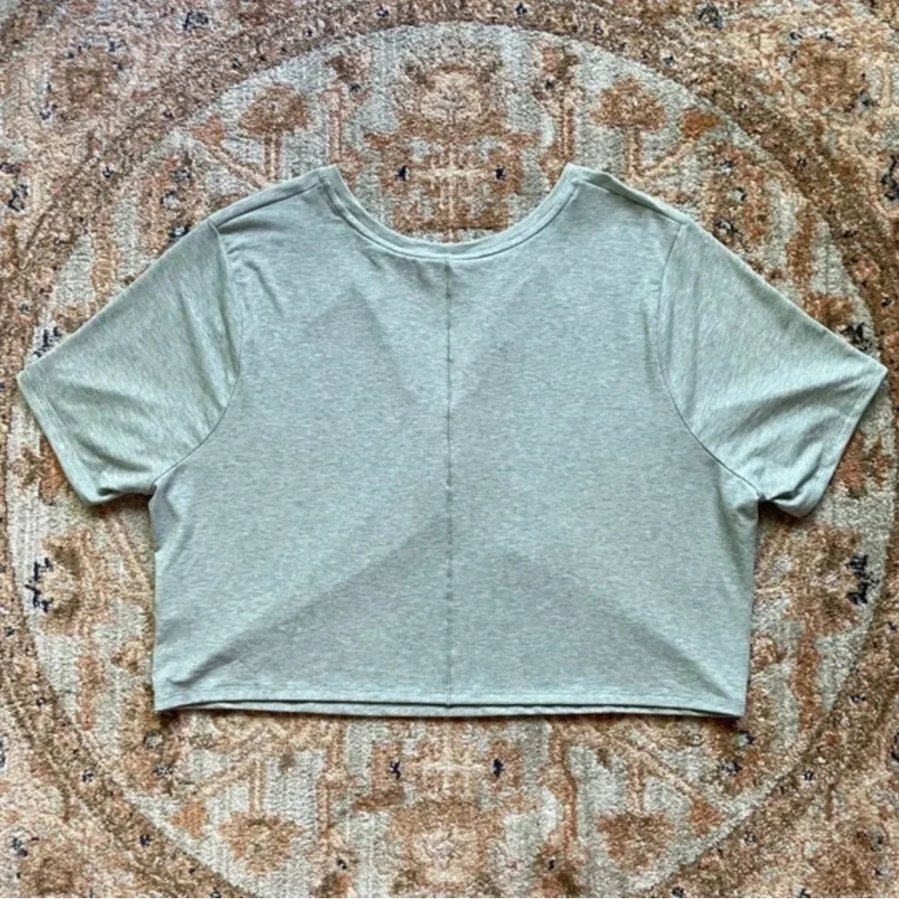 Nike Women's Dri-FIT One Luxe Twist Cropped Oversized Fit Short-Sleeve Top